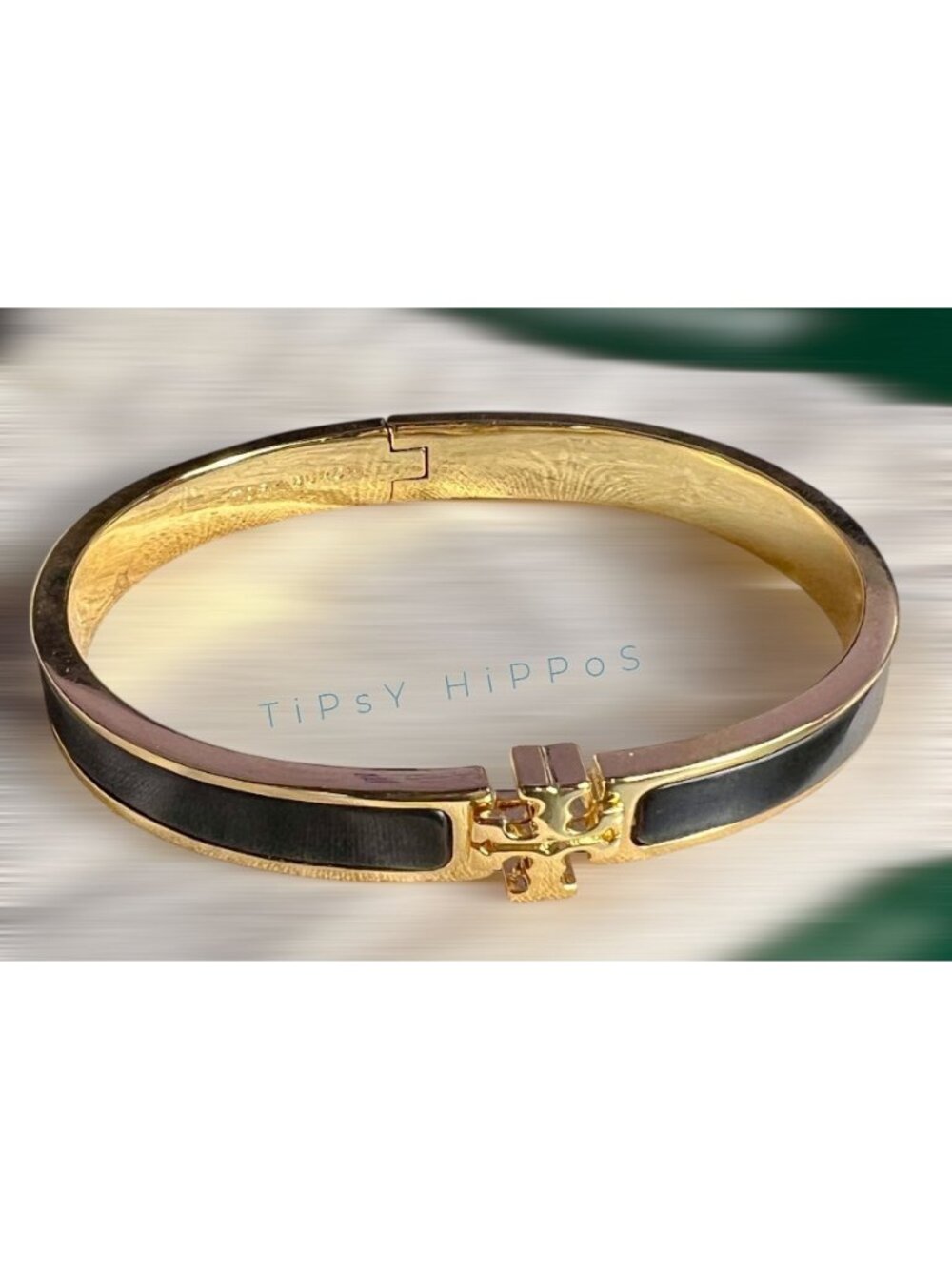 NEW!!  TORY BURCH BLACK AND GOLD KIRA BANGLE BRACELET - Picture 6 of 7
